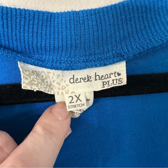 Derek Heart Plus Women’s V-Neck Buttoned Front 3/4 Sleeve Cardigan Sz 2X GUC - Picture 3 of 7